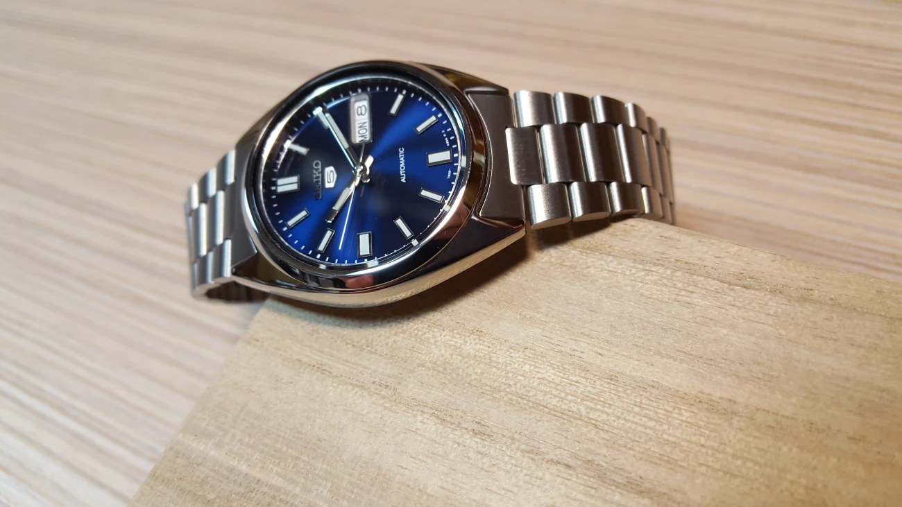 Seiko Karóra, Férfi, Seiko Essentials család, 56239